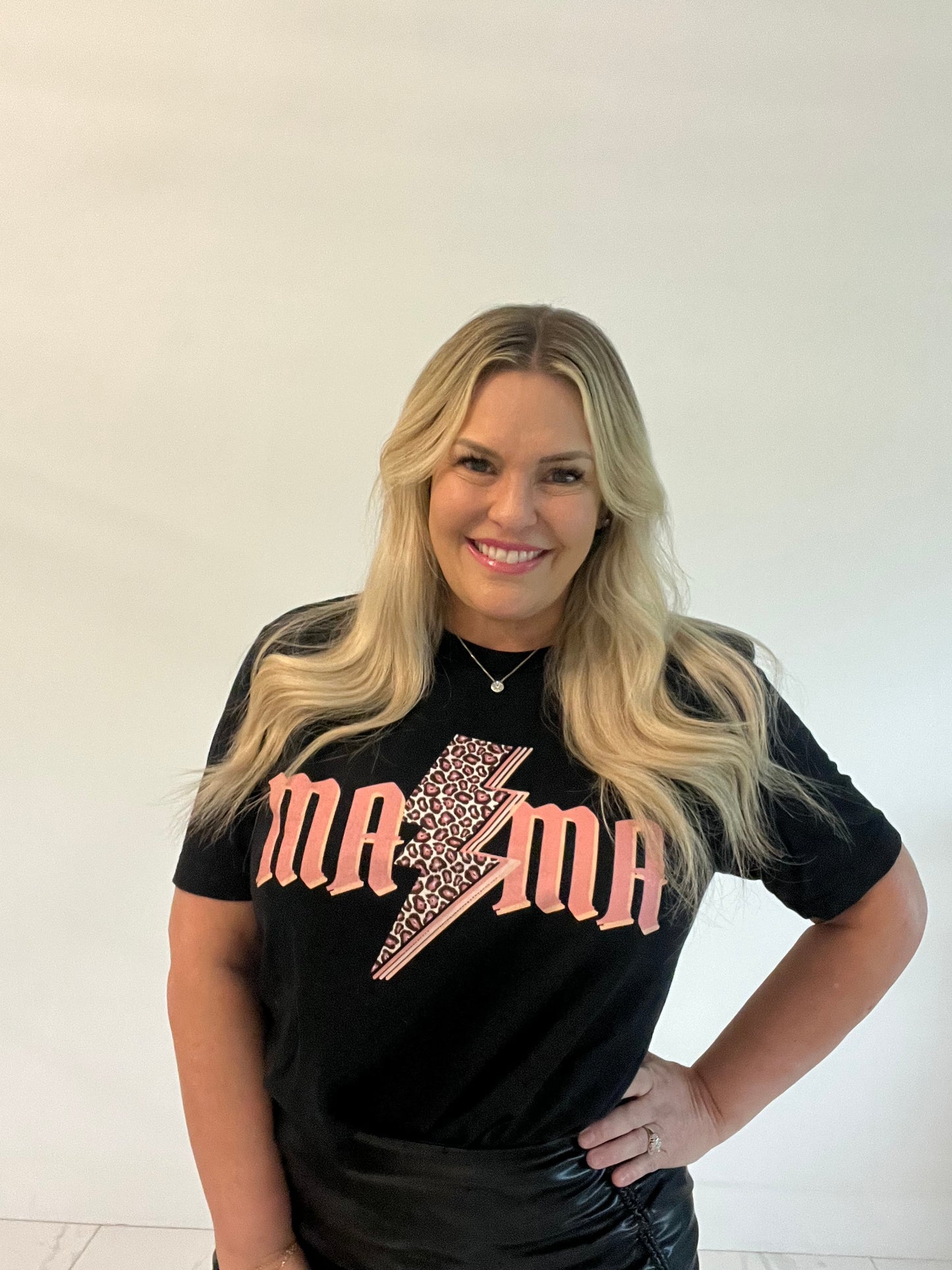 *NEW: A Retro Mama tshirt